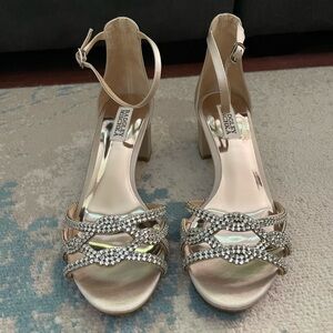 Badgley Mischka 7.5 rose gold and silver 2 in block heels
